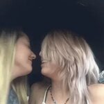 Lesbians Girlfriend GIF - Lesbians Girlfriend Kissing - Disc